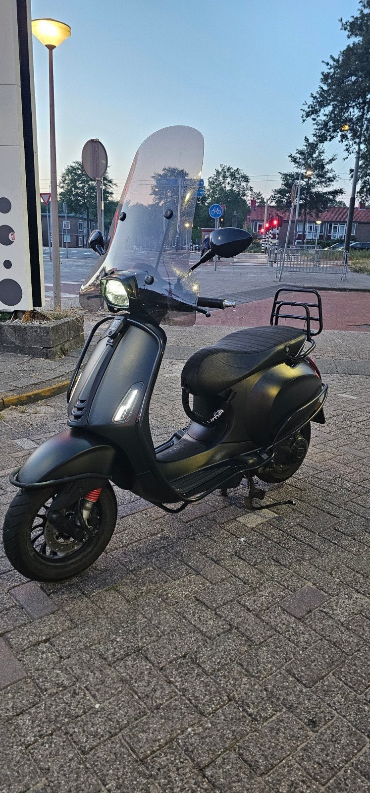 Vespa Sprint 50cc, Fietsen en Brommers, Scooters | Vespa, Overige modellen, Maximaal 45 km/u, Ophalen of Verzenden, Zo goed als nieuw