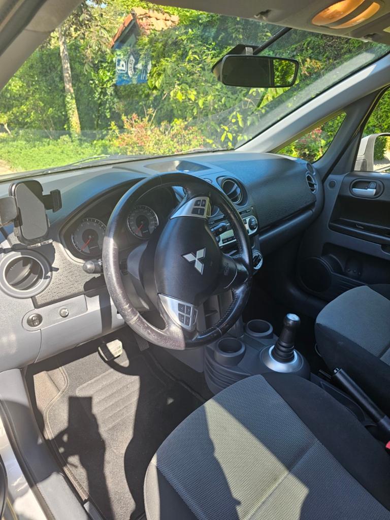 Mitsubishi Colt 1.3 5-DR AUT 2011 Grijs, 31 €/maand, Metallic lak, Colt, Origineel Nederlands