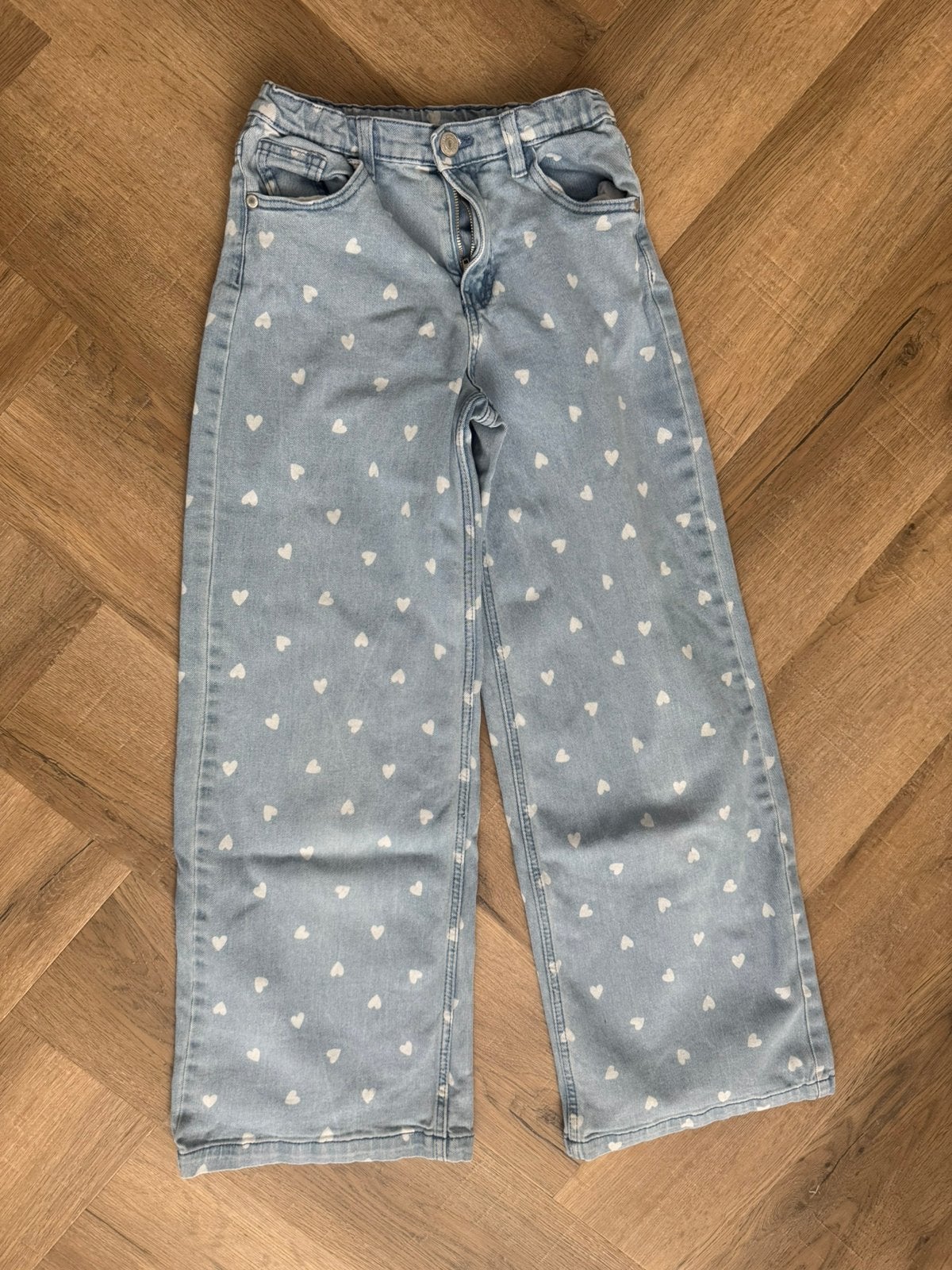 Mooie lichtblauwe broek met hartjes design maat 152, Ophalen of Verzenden, Zo goed als nieuw, Meisje, Broek
