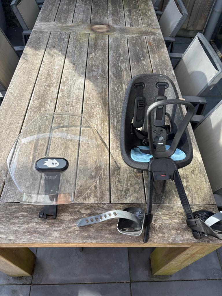 Thule Yepp Nexxt Mini voorzitje met windscherm, Ophalen, Gebruikt, Voetsteuntjes, Voorzitje