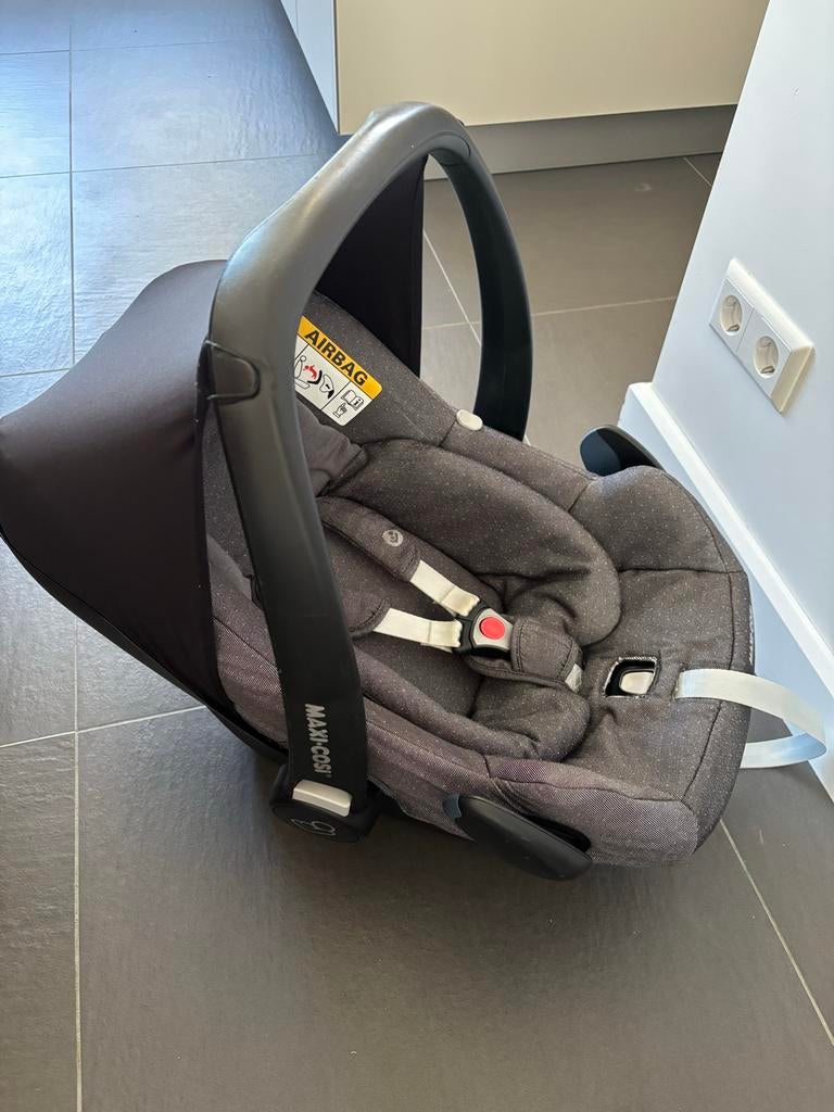 Maxi Cosi Rock inclusief Isofix base en accessoires, Kinderen en Baby's, Autostoeltjes, Ophalen, Zo goed als nieuw, Isofix, 0 t/m 13 kg