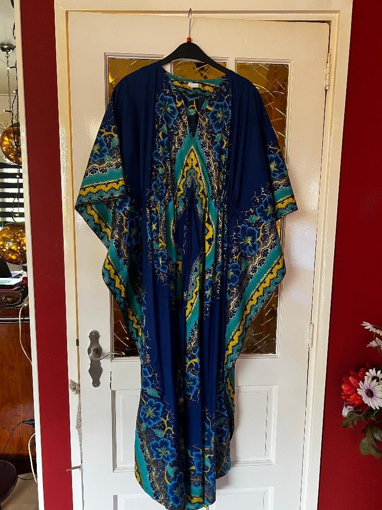 nieuwe kaftan, Kleding | Dames, Jurken, Ophalen of Verzenden, Nieuw, Maat 42/44 (L), Onder de knie