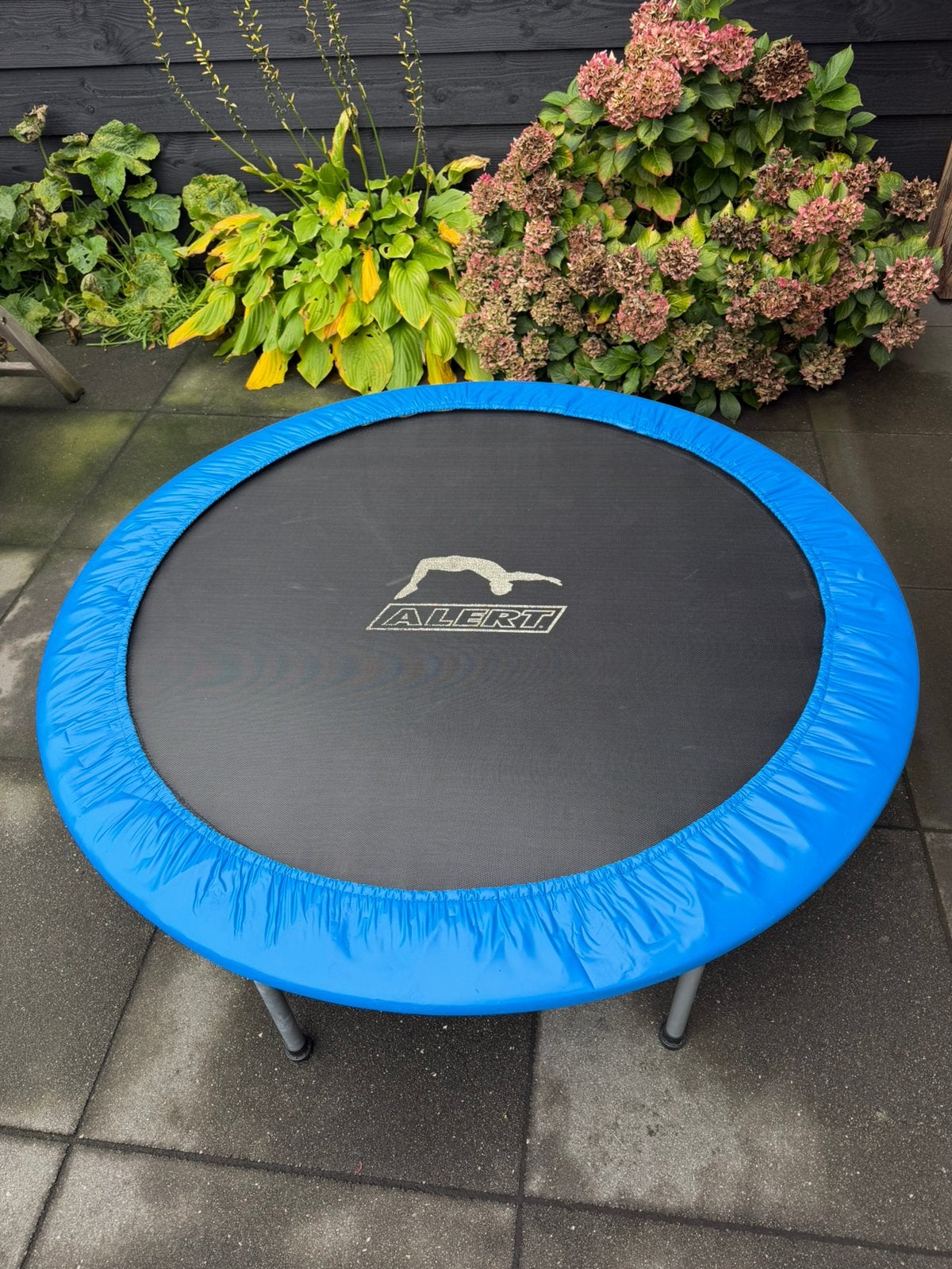 Alert binnen/buiten trampoline diameter 140 cm, Ophalen, Zo goed als nieuw