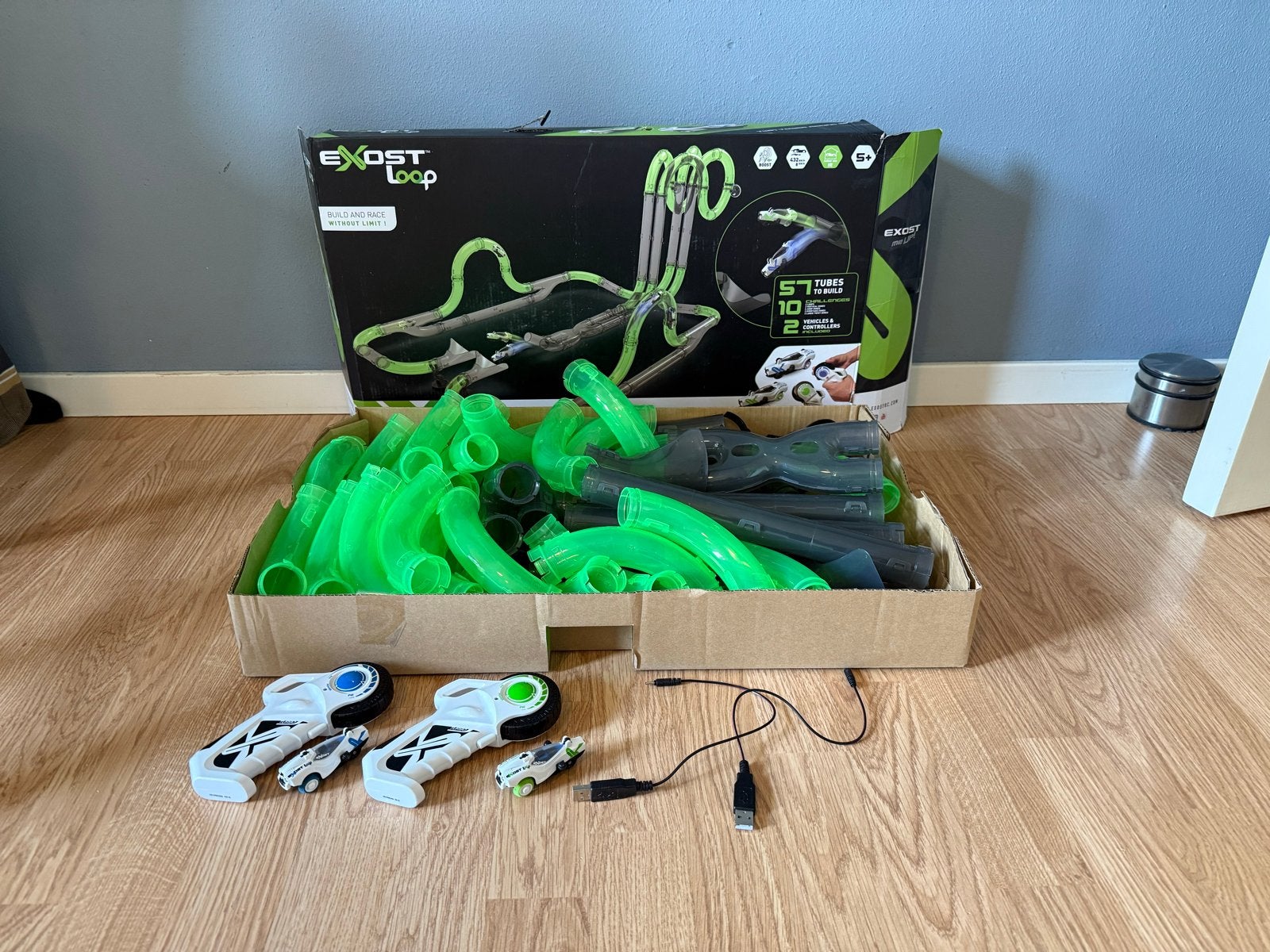 Exost Loop Twin Tower Racebaan Set - Zo goed als nieuw, Racebaan, Zo goed als nieuw, Met looping, Elektrisch