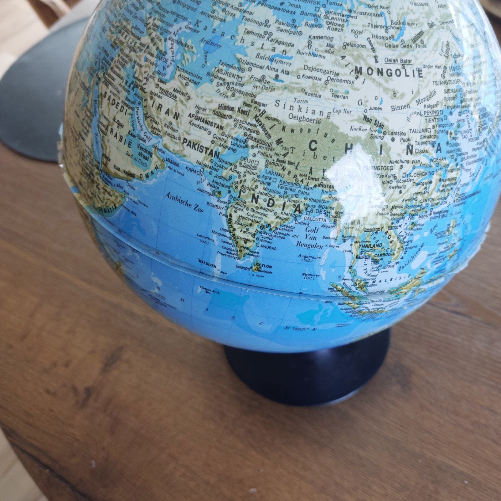 WERELDBOL met verlichting, Ophalen