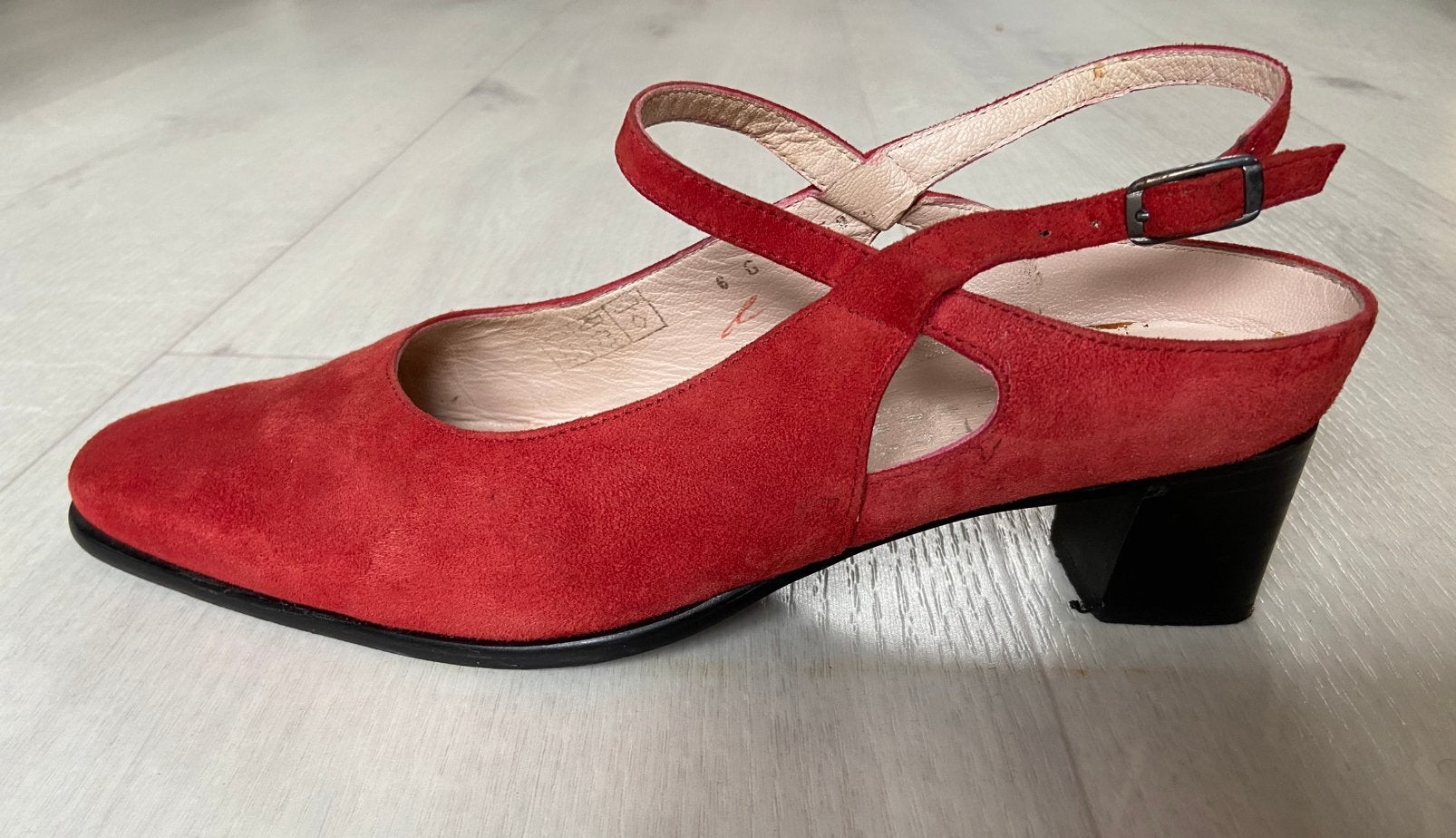 Slingback pumps, rood suède, mt 39 Spiess, Ophalen of Verzenden, Zo goed als nieuw, Rood