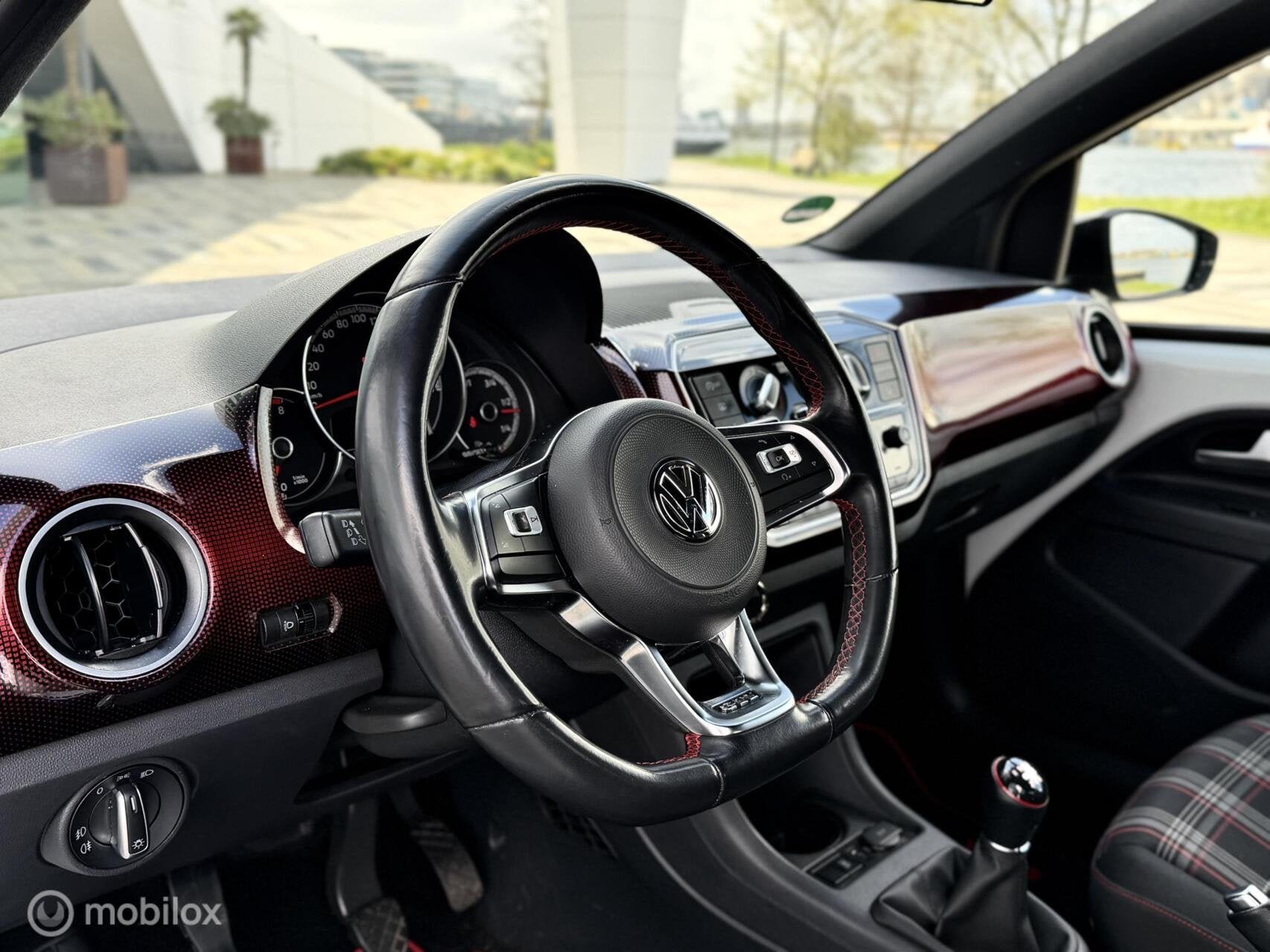Volkswagen Up! 1.0 TSI GTI | Stuurverwarming | 116 PK, 970 kg, Stof, Gebruikt, 4 stoelen