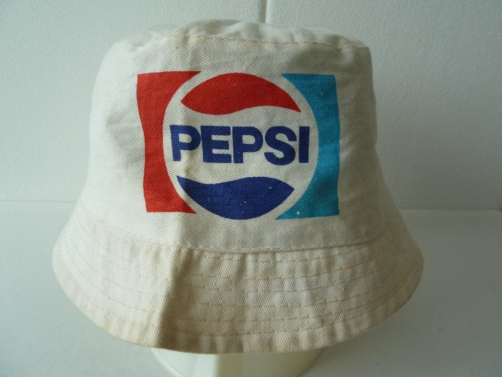 Pepsi zonne pet uit de jaren 70 maat S 56 cm, Ophalen of Verzenden, Gebruiksvoorwerp