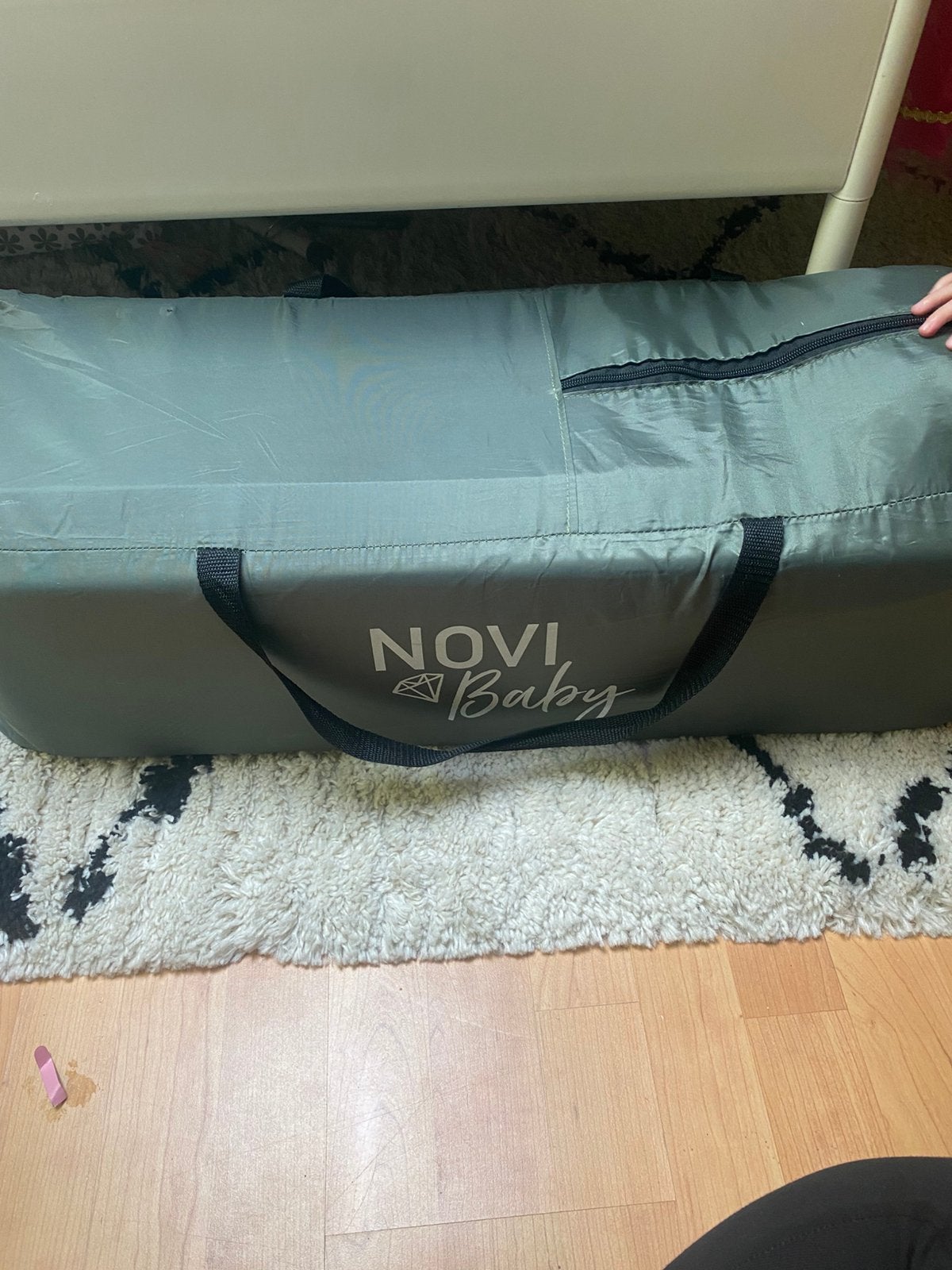 Camping bed novi baby, Kinderen en Baby's, Babywiegjes en Ledikanten, Ophalen, Zo goed als nieuw, Reisbedje
