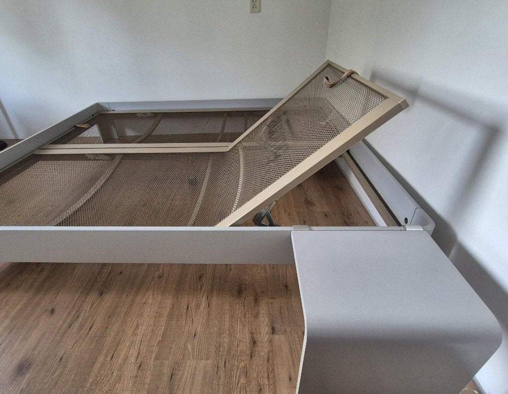 Auping Auronde, 2 persoons bed, Huis en Inrichting, Ophalen, Tweepersoons, Minimalistisch, 180 cm