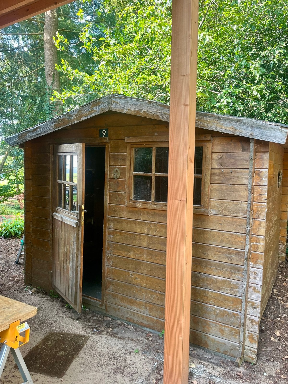 GRATIS Houten tuinhuisje/blokhut met raam en deur, Tuin en Terras, Tuinhuizen, Gebruikt, Tuinhuis, Hout, 250 tot 500 cm, 200 tot 400 cm