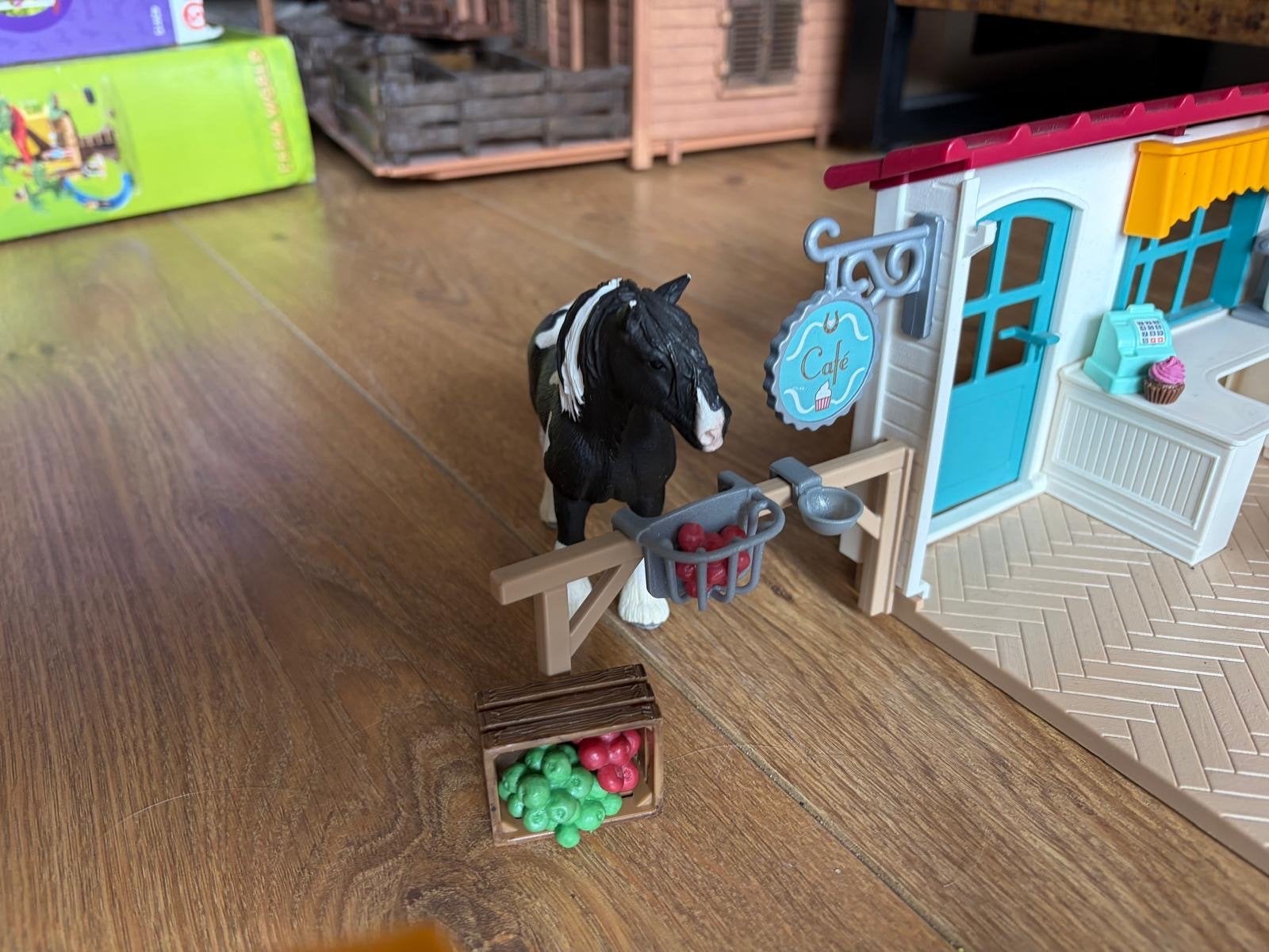 Schleich Horse Club Café met paard en accessoires (42519), Ophalen, Zo goed als nieuw, Jongen of Meisje