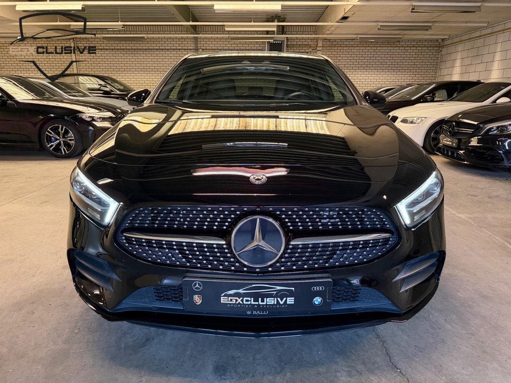 Mercedes-Benz A-klasse 250 e AMG/Pano/MBUX, Auto's, Mercedes-Benz, Gebruikt, 4 cilinders, 15 kWh, Automatische klimaatregeling
