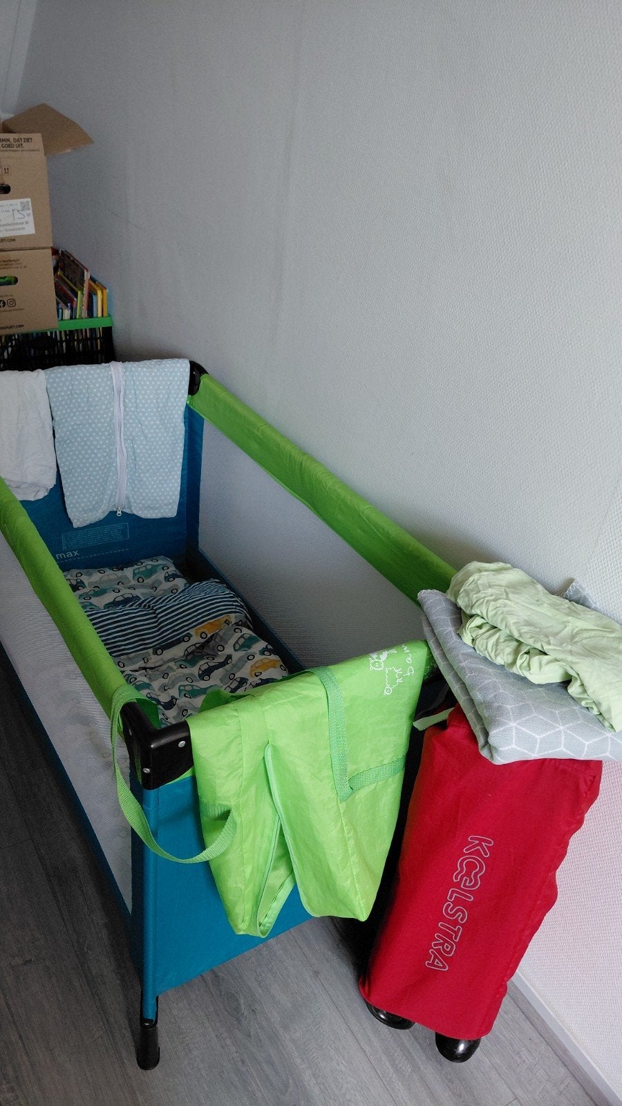 2 campingbedjes met beddengoed, Kinderen en Baby's, Ophalen, Minder dan 140 cm, Minder dan 70 cm, Matras