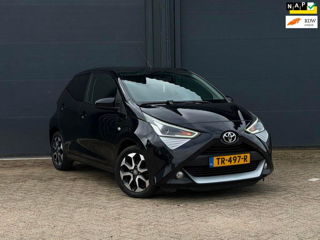 Toyota Aygo 1.0 VVT-i | Automaat | Achteruitrijcamera | CarP, Gebruikt, Euro 6, 4 stoelen, Zwart