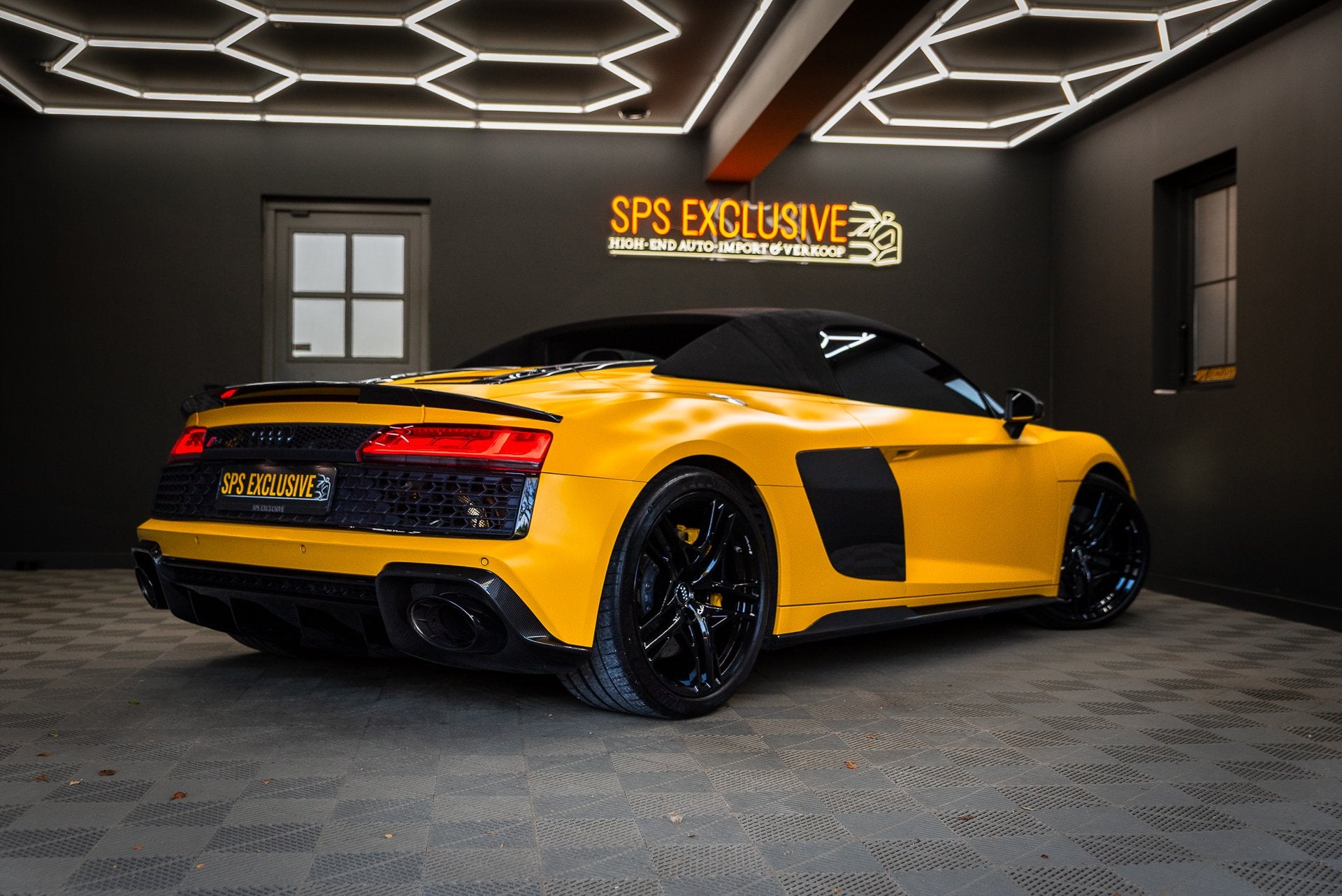Audi R8 Spyder 5.2 performance quattro / Buckets / Capristo, Automaat, Verwarmde buitenspiegels, Gebruikt, 5204 cc