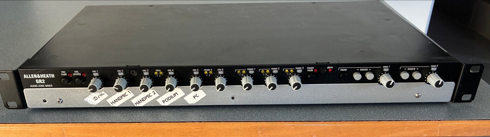 Allen & Heath GR2 Audio Zone Mixer, Ophalen of Verzenden, Gebruikt, 5 tot 10 kanalen, Microfooningang