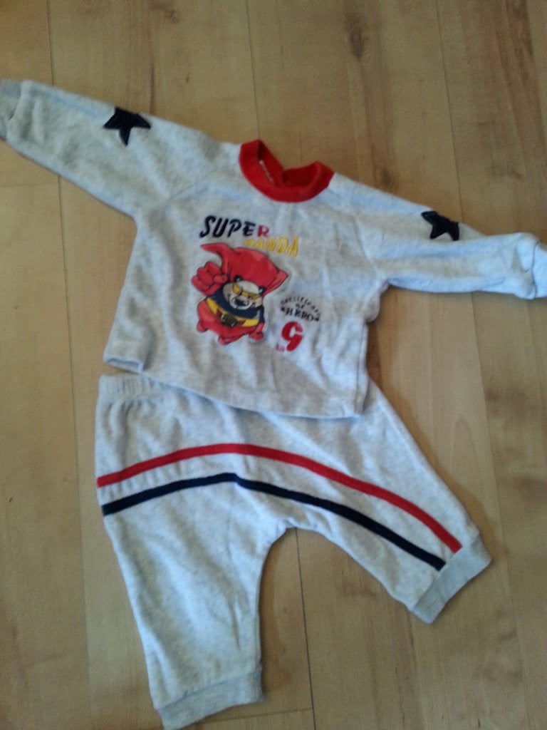 Baby setje, broekje en shirtje, Kinderen en Baby's, Babykleding | Maat 56, Ophalen, Zo goed als nieuw, Jongetje, Setje