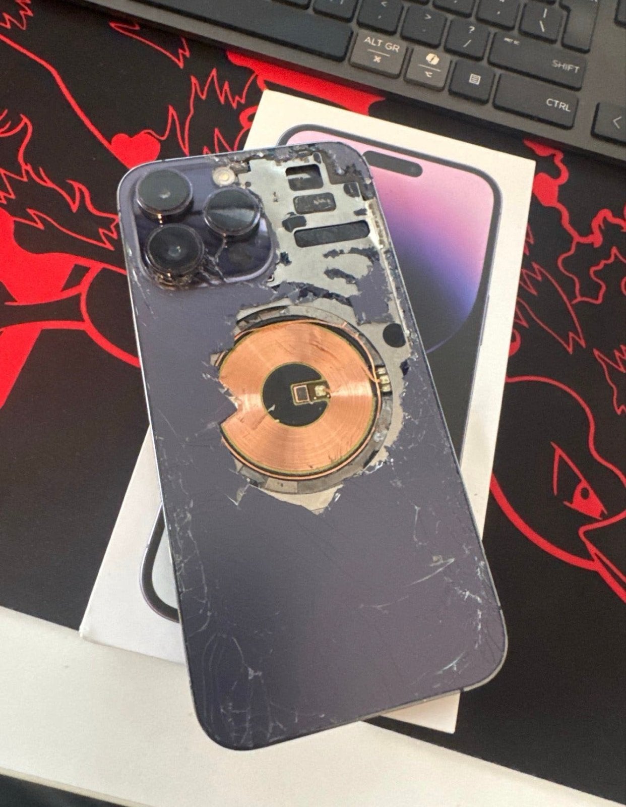 Foto 4 van iPhone 14 Pro Max - Werkt perfect, scherm krasvrij