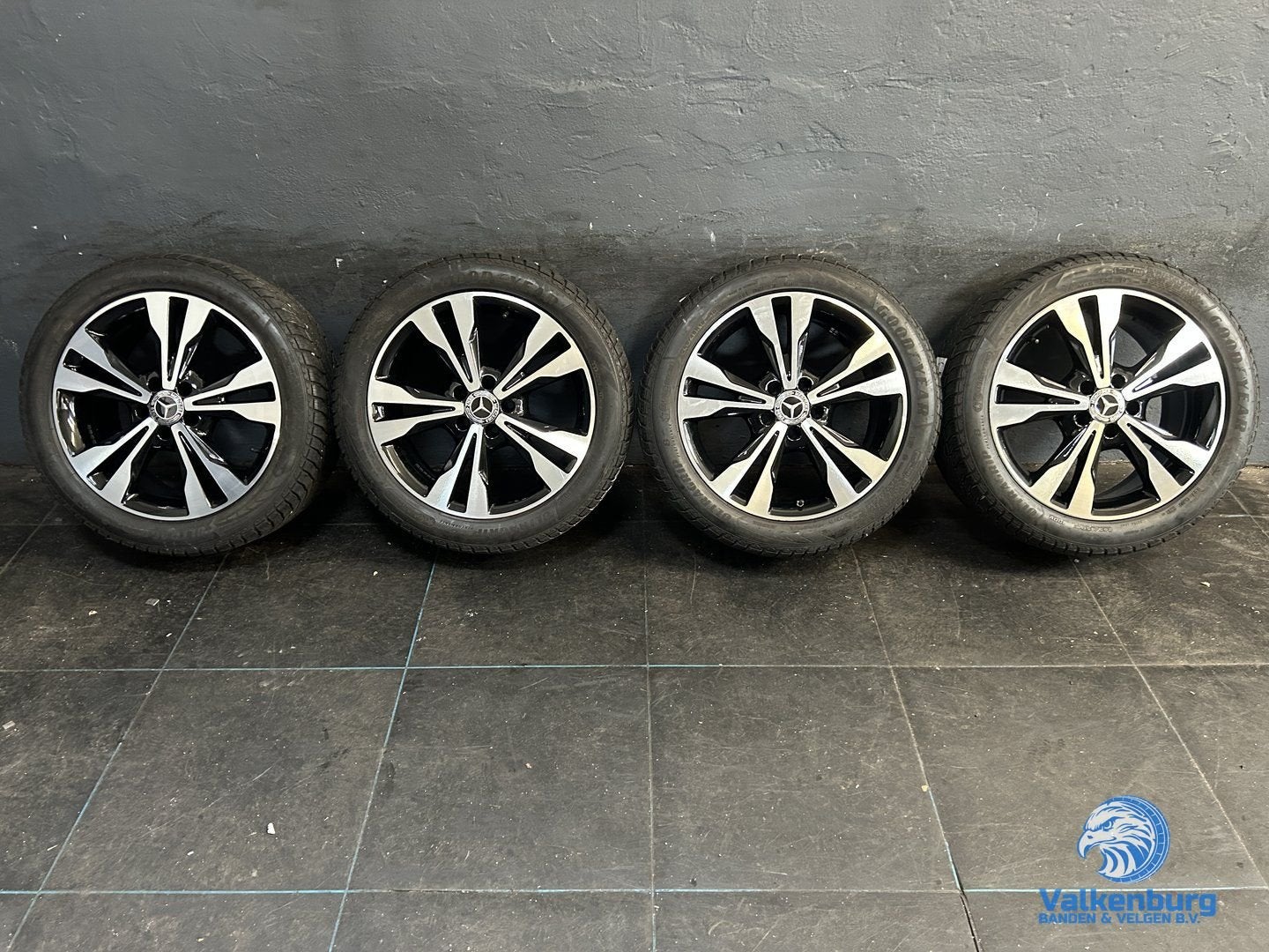 8mm! Originele Mercedes Vito V-klasse W447 18 inch zwarte ve, 18 inch, -, -, Banden en Velgen