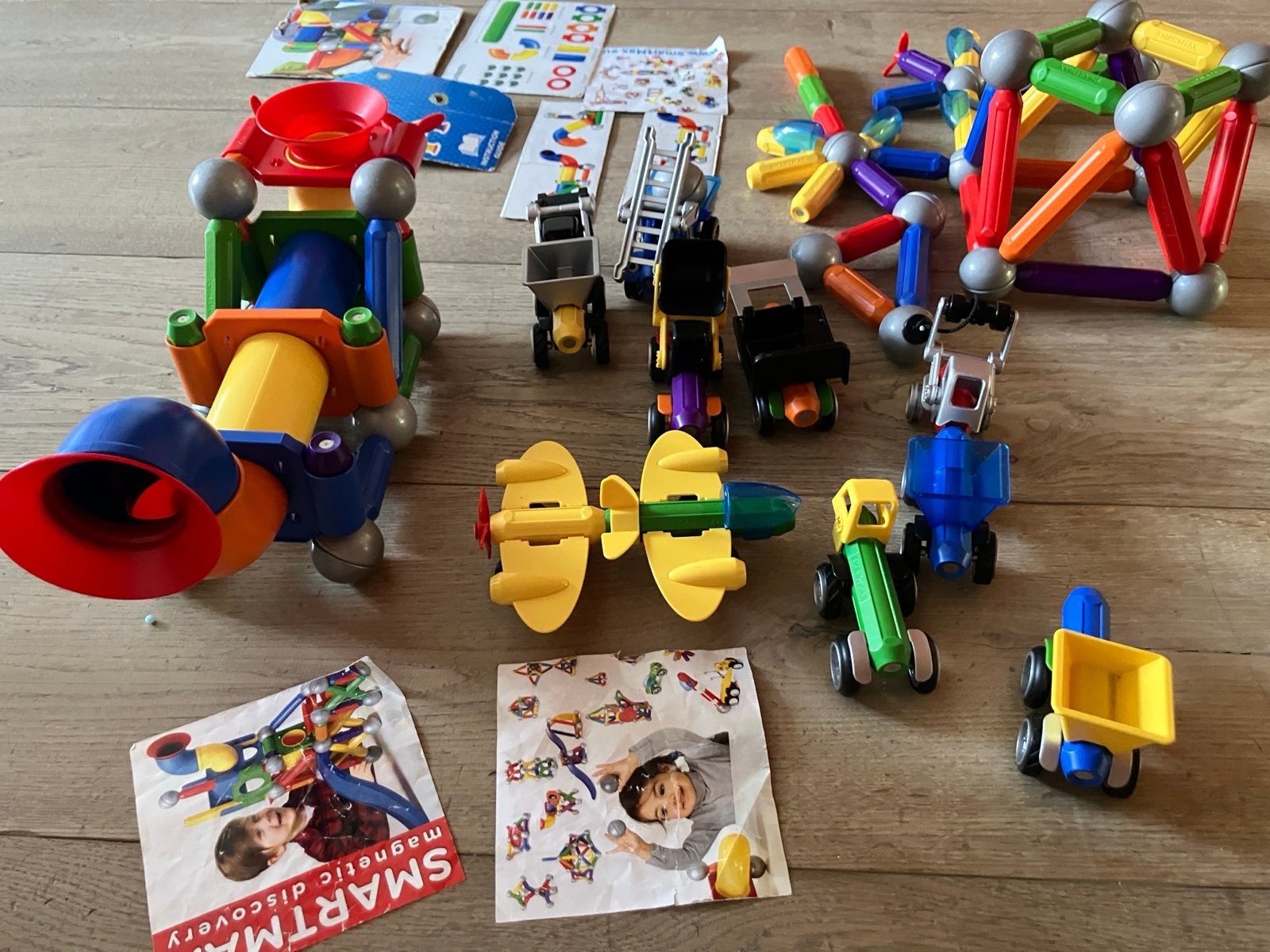 Smartmax magnetische bouwset met voertuigen en knikkerbaan, Ophalen of Verzenden, Gebruikt, Overige merken