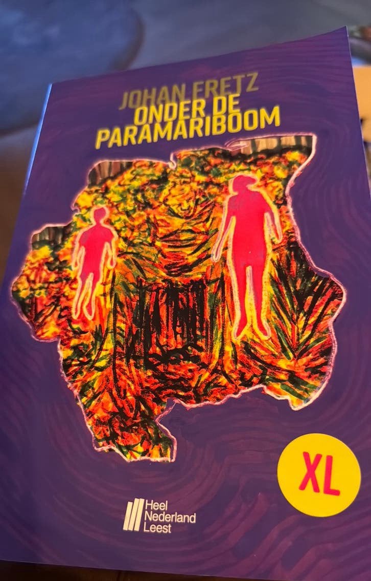 Heel nederland leest jihan fretz onder de paramariboom, Ophalen of Verzenden, Zo goed als nieuw