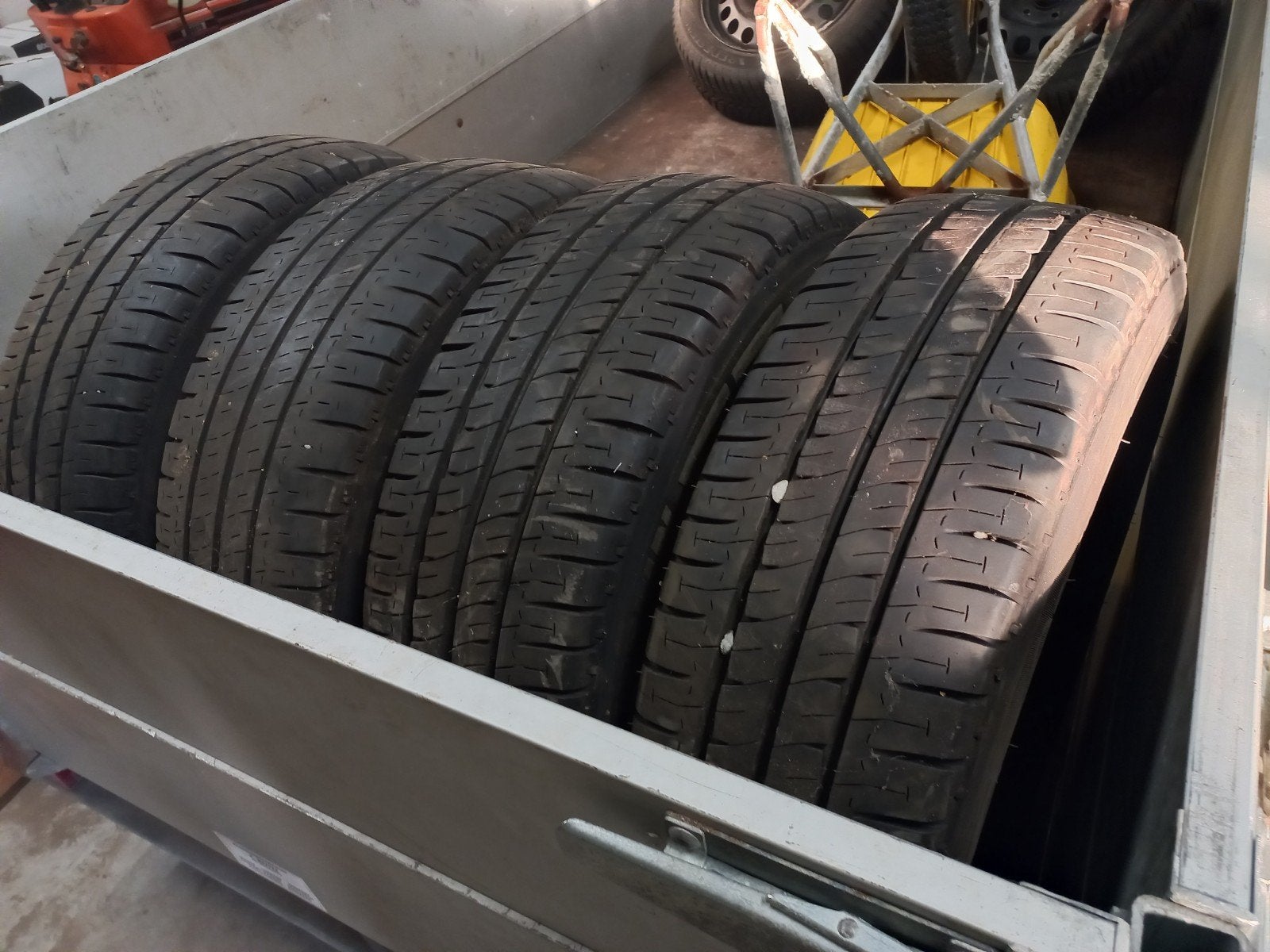 4x Michelin Agilis 225/65r16C banden, Ophalen, Gebruikt