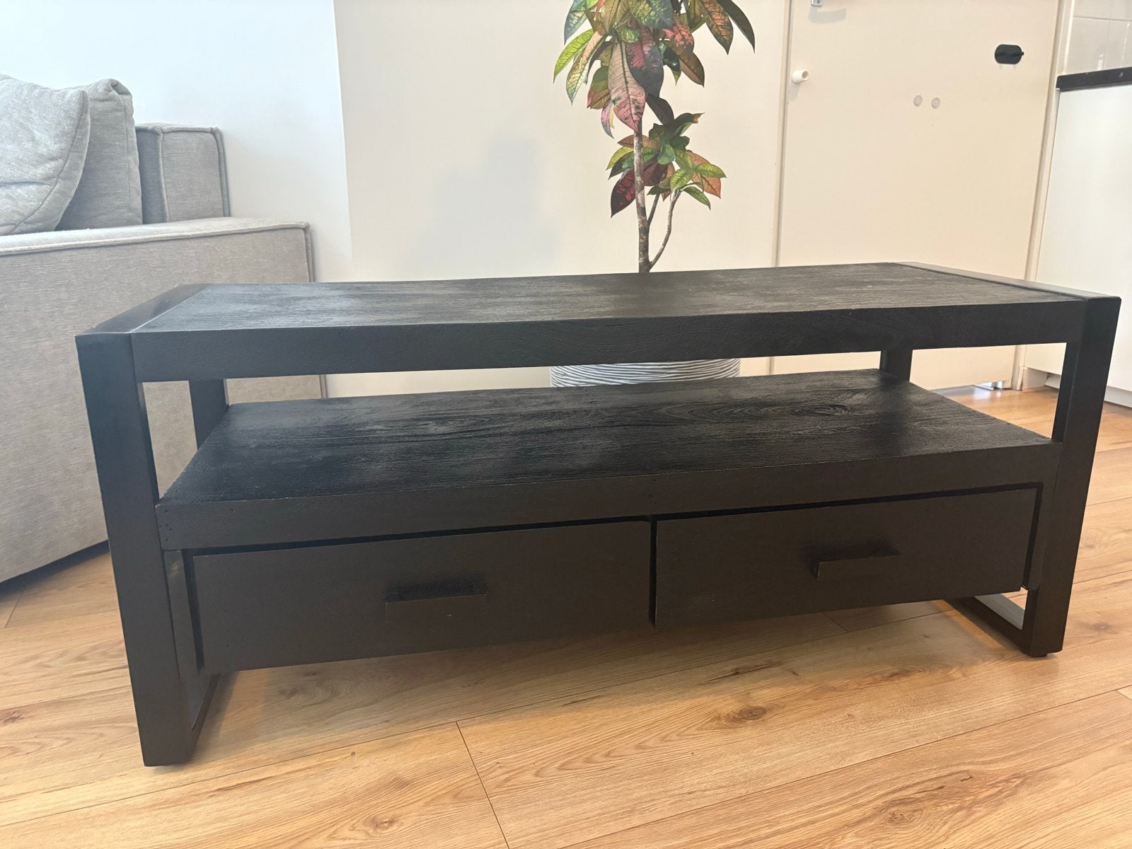 Zwarte houten tv meubel met lades, Ophalen, Minder dan 50 cm, Gebruikt, 100 tot 150 cm