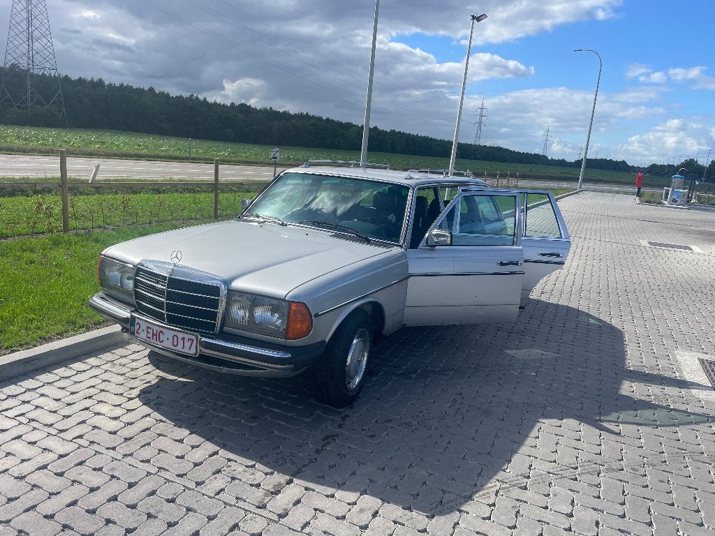 Mercedes 280, foto 2