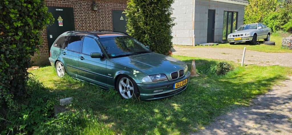 BMW 328i lees descriptie (opknapper), Auto's, Achterwielaandrijving, 1440 kg, Handgeschakeld, 2793 cc