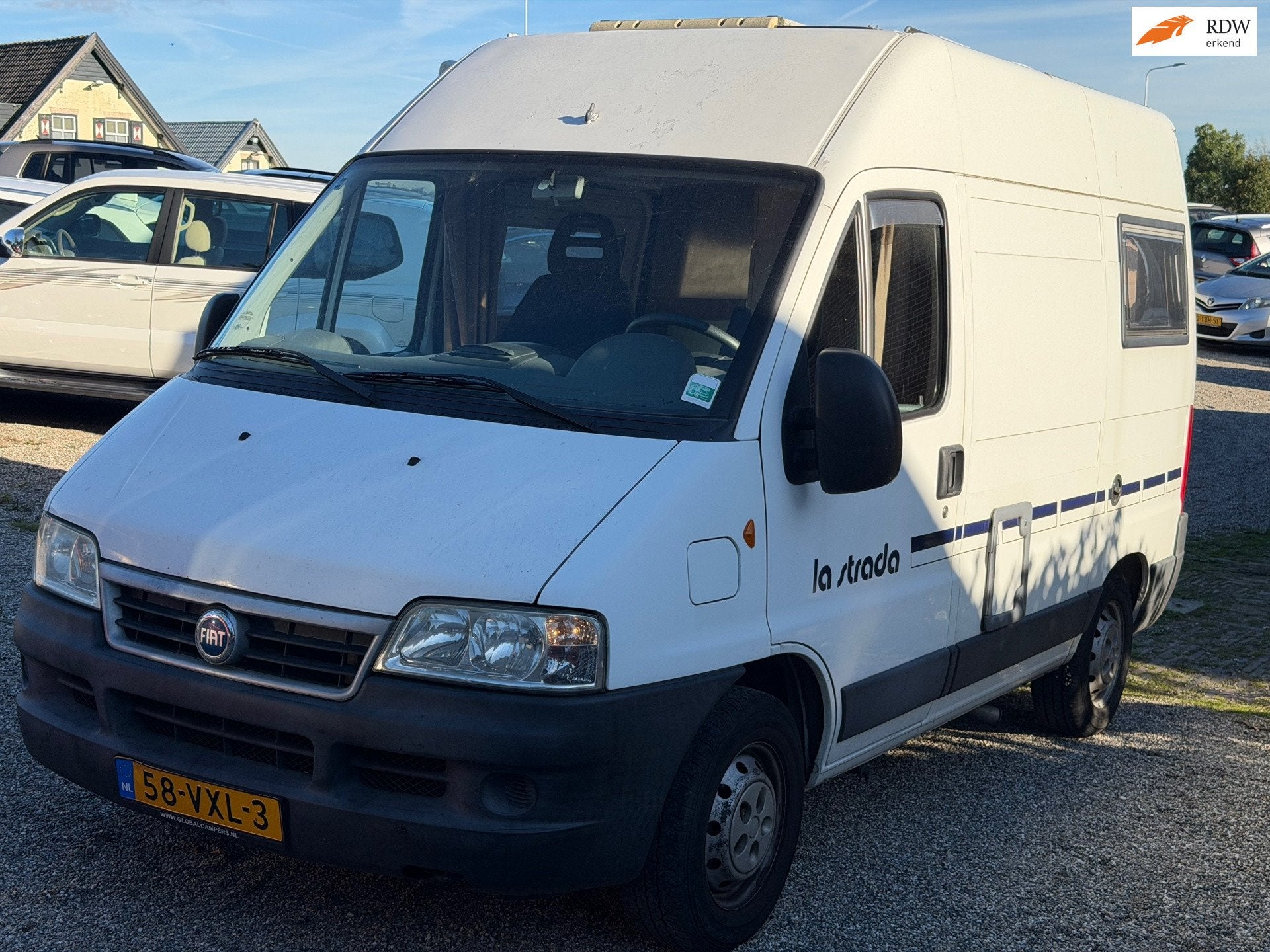 Fiat Ducato 244 L La Strada Volledig Gereviseerd Zonnepaneel, La Strada, Douche, Bedrijf, Galliërsweg 39
5349 AT  Oss, NL