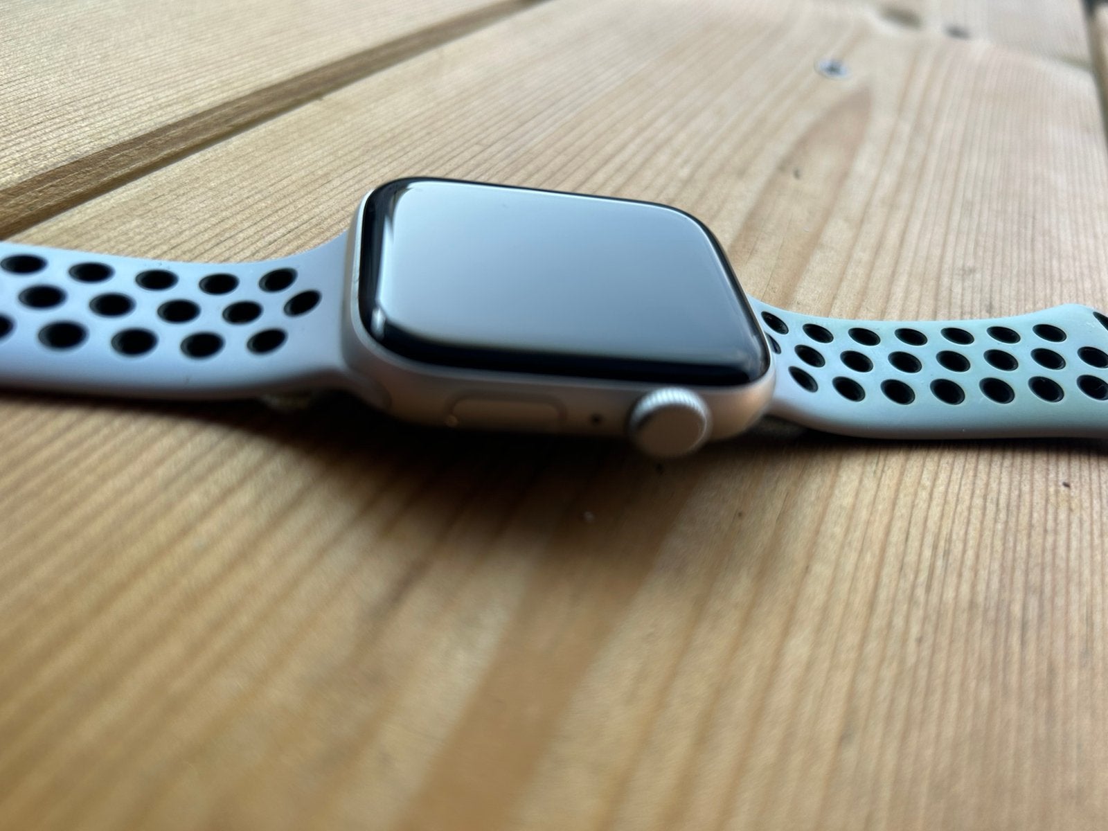 Apple Watch SE Nike 44mm – uitstekende staat!, Ophalen, IOS, Zo goed als nieuw, Waterdicht