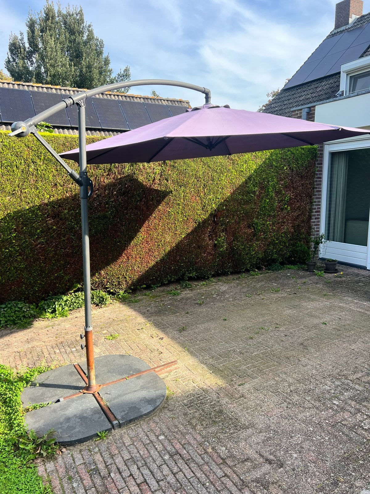 Foto 3 van Zweefparasol - Paars/Grijs - Inclusief Voet