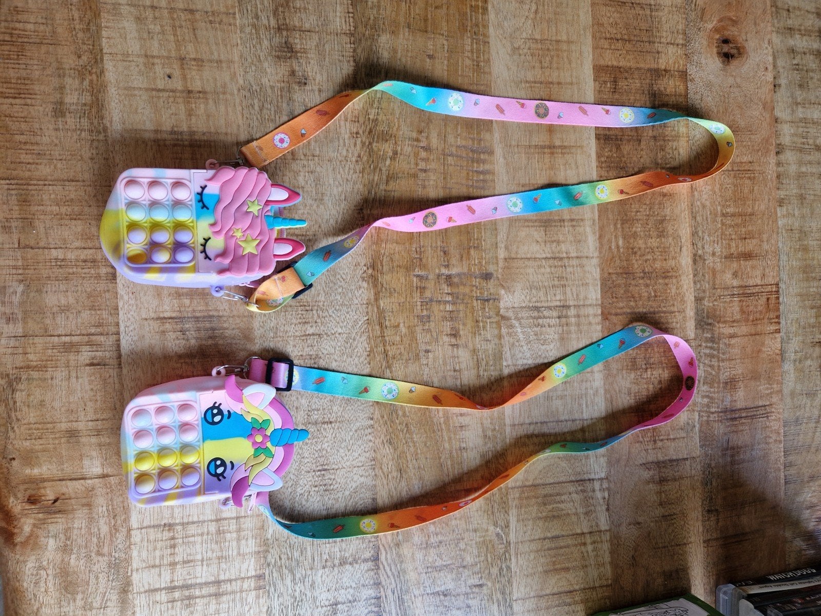 Eenhoorn Pop It Schoudertasje - Regenboogkleuren, Ophalen of Verzenden, Zo goed als nieuw, Overige kleuren, Schoudertasje