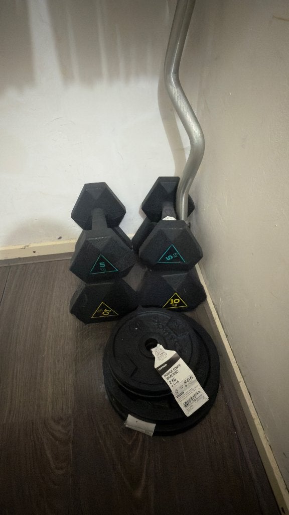 Hex dumbbells (5en10kg) en EZ-stang set en halterschijven, Sport en Fitness, Fitnessmaterialen, Ophalen, Nieuw, Benen, Dumbbell