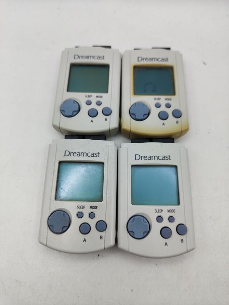 4x Sega Dreamcast VMU (Visual Memory Unit), Spelcomputers en Games, Gebruikt, 1 speler, Info@sega.com, Sega Corporation