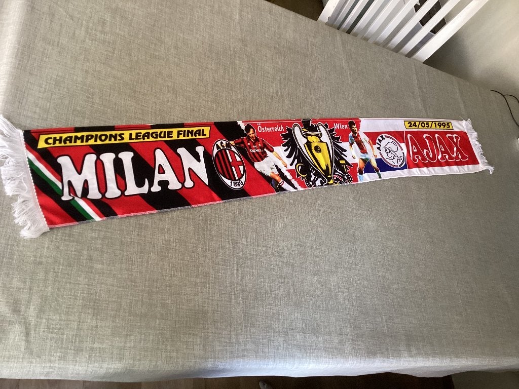 Sjaal finale champions League Ajax-ac Milan 1995, Ophalen of Verzenden, Zo goed als nieuw, Ajax, Vaantje of Sjaal