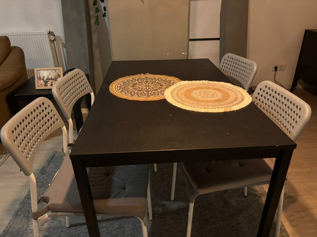 Dining table, Ophalen, Gebruikt, 50 tot 100 cm, Eikenhout