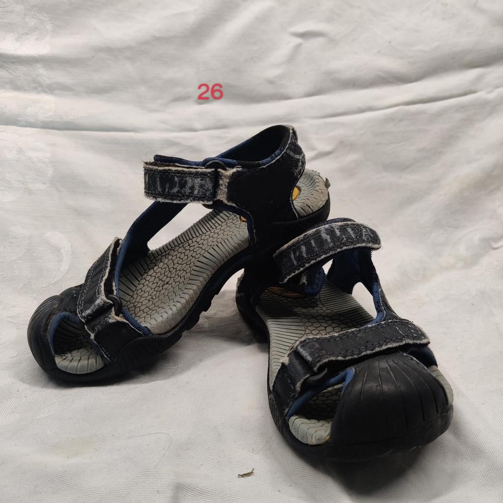Kinder sandalen maat 26 - Comfortabel en stevig, Kinderen en Baby's, Kinderkleding | Schoenen en Sokken, Gebruikt, Jongen of Meisje