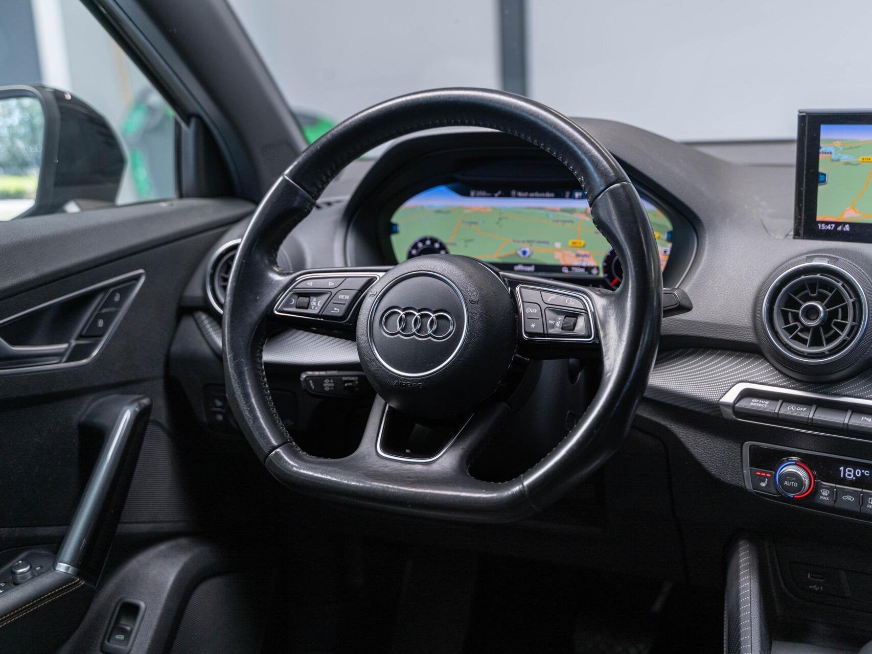 Audi Q2 1.4 TFSI CoD Launch Edition Panodak Leder, Auto's, Audi, Gebruikt, 4 cilinders, 150 pk, Leder