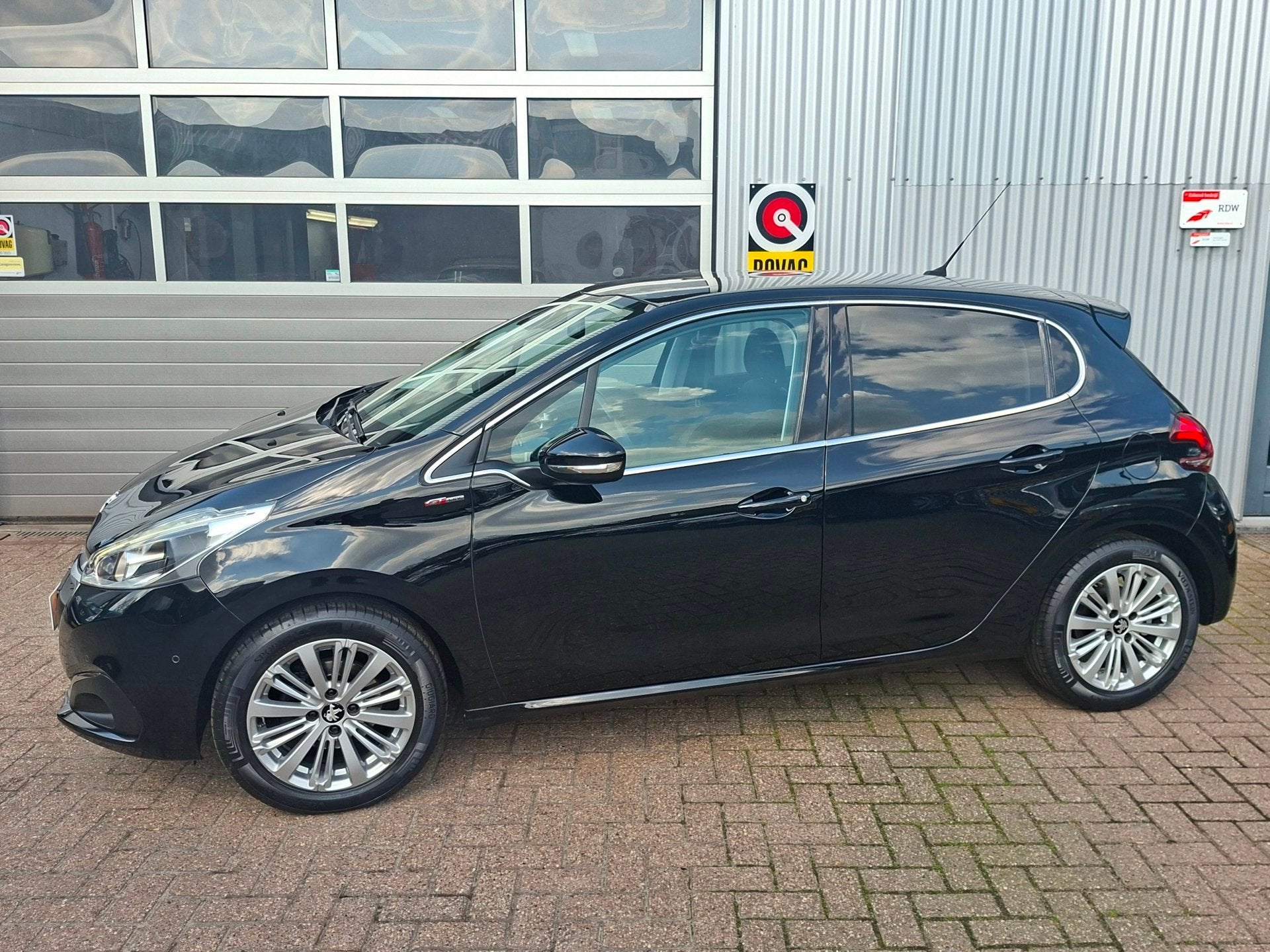 Foto 3 van Peugeot 208 Automaat Camera GT-Line Leer Navi Trekhaak