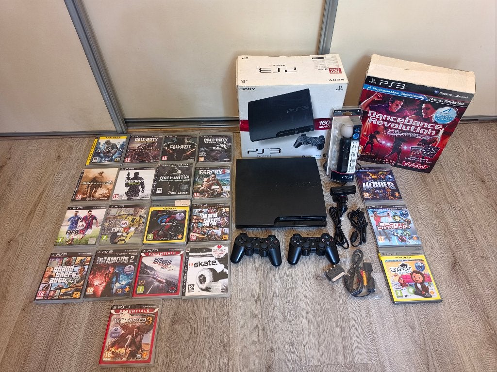 Playstation 3 Slim (160 GB) met 2 Controllers en 21 games, Spelcomputers en Games, Gebruikt, Vanaf 18 jaar, Overige genres, Ophalen of Verzenden