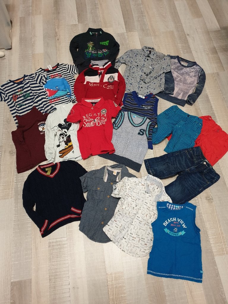 Kledingpakket maat 104, 18 kledingstukken + cars badjas, Ophalen of Verzenden, Gebruikt, Maat 104
