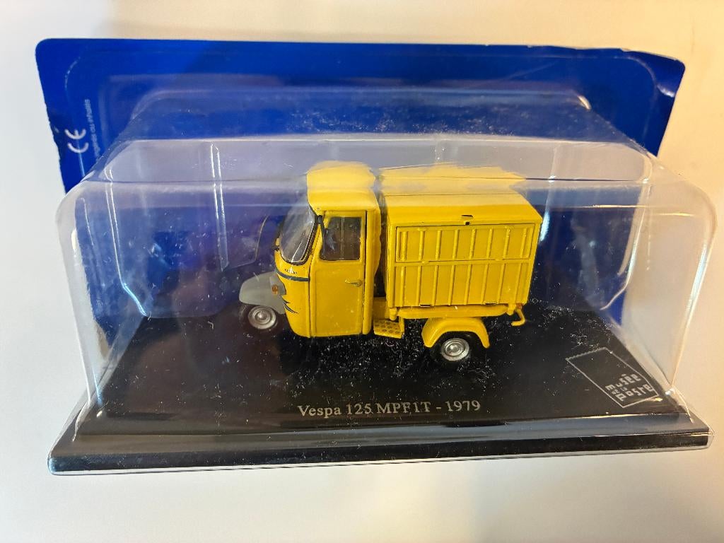 27715: Vespa 125 Mpfit - La Poste - 1979 - Atlas 1:43, Hobby en Vrije tijd, Modelauto's | 1:43, Auto, Nieuw, Ophalen of Verzenden