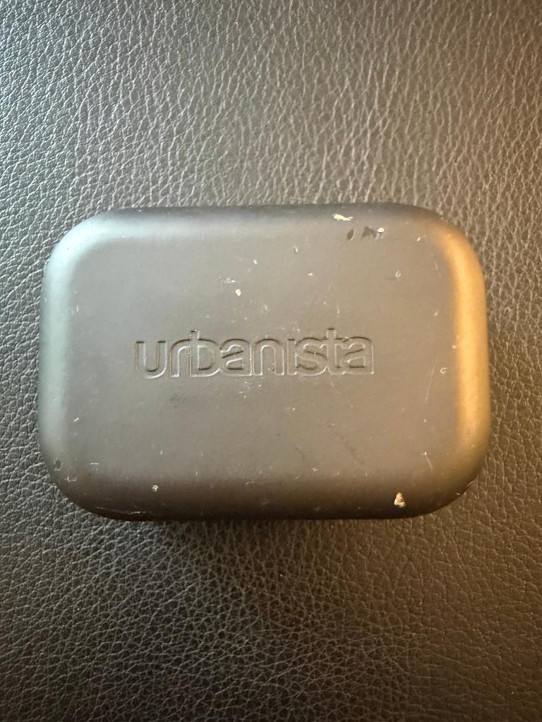Original URBANISTA London black charging case, Gebruikt, Zwart, Overige merken, Ophalen of Verzenden
