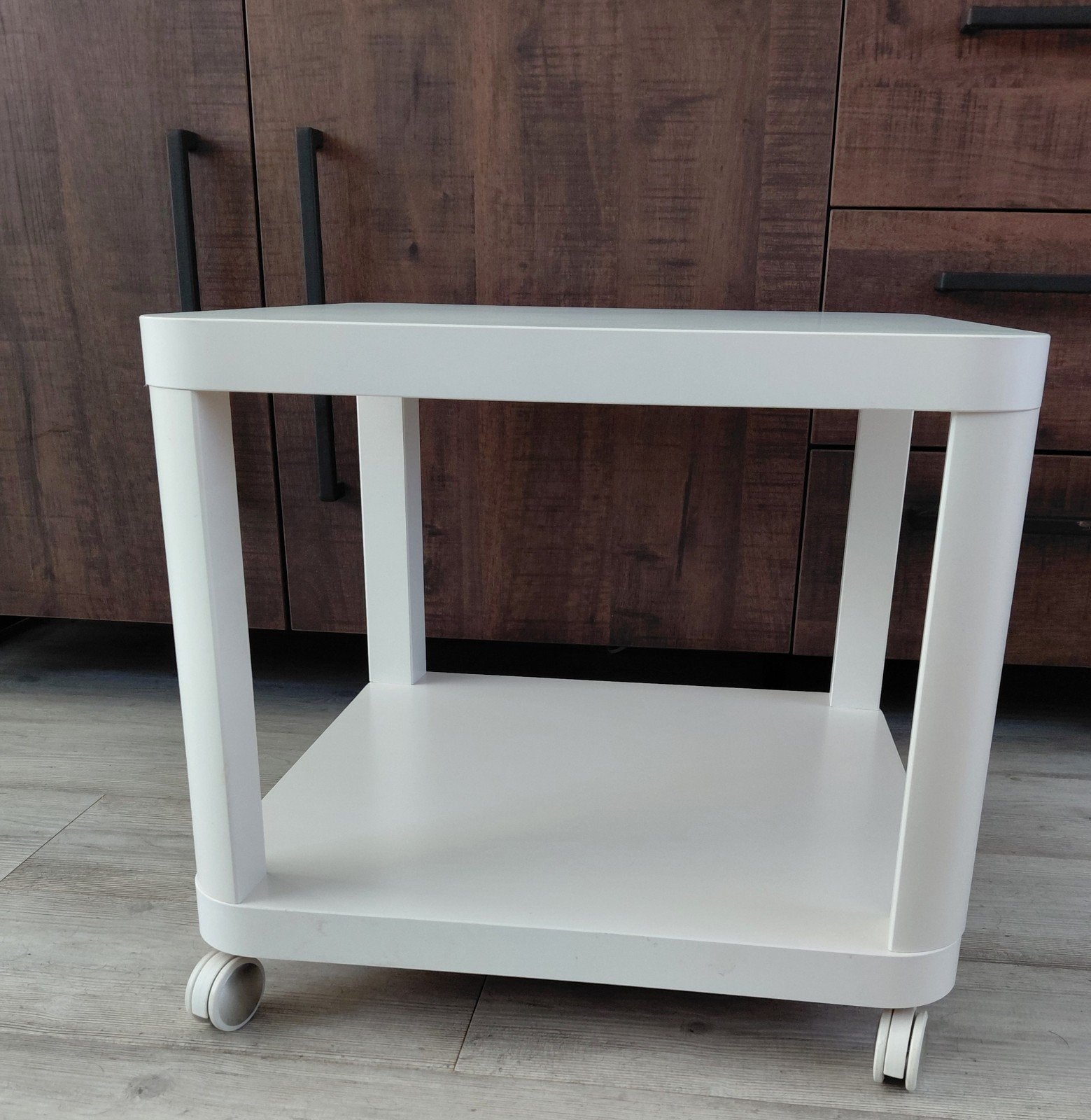 Ikea Tingby tafeltje wit, Huis en Inrichting, Ophalen, Zo goed als nieuw, Vierkant, Modern