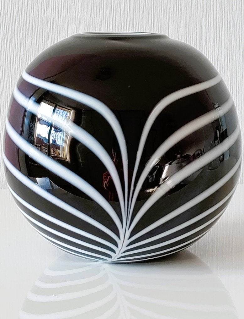 Vintage MURANO handgeblazen vaas met 'zebra'-patroon, Inclusief decoratie, Zwart, Ophalen of Verzenden, Glas