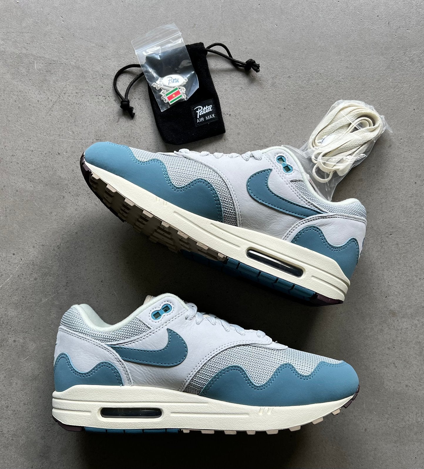 Nike Air Max 1 x Patta Waves Noise Aqua 41/US8 nieuw in doos, Blauw, Nieuw, Ophalen of Verzenden, Sneakers of Gympen