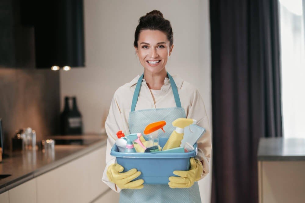Schoonmaakster zoekt werk. Per direct beschikbaar!, Overige vormen, HBO, Geschikt als bijbaan, Variabele uren