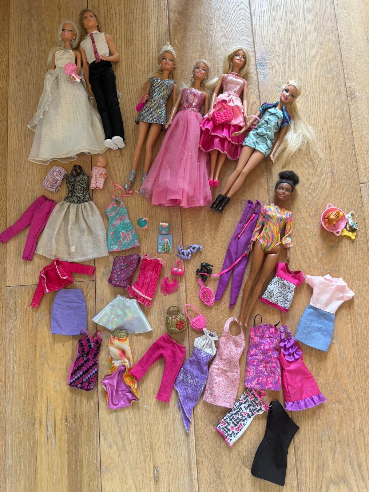 Barbie mix, trouwen, partygirls, turster, baby &assecoires, Ophalen of Verzenden, Gebruikt, Barbie